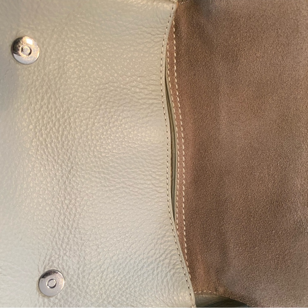 Italian leather y2k Elegant Cream Handbag - Picture 6 of 9